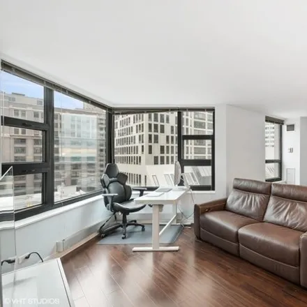 Image 2 - 401 E Ontario St Apt 1405, Chicago, Illinois, 60611 - Condo for sale