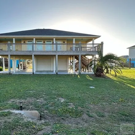 Buy this 3 bed house on 933 Palmetto Drive in Galveston County, TX 77650