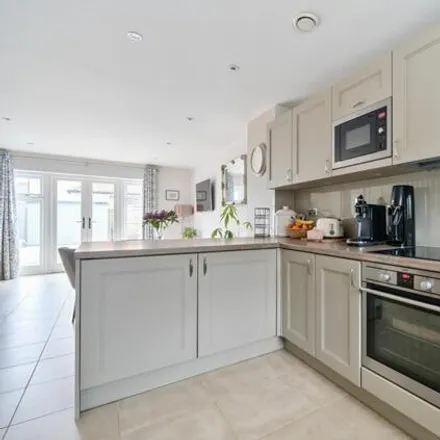 Image 3 - Willow Place, Barns Green, Rh13 - House for sale