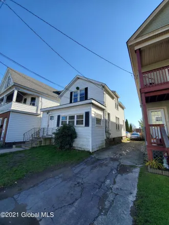 Image 2 - 304 2nd Avenue, City of Watervliet, NY 12189, USA - Duplex for sale