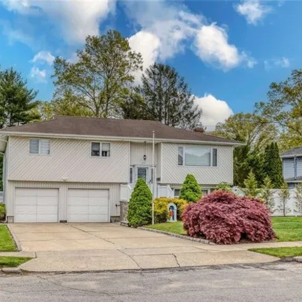 Buy this 3 bed house on 25 Lois Lane in Old Bethpage, NY 11804