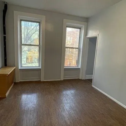 Image 5 - 110 Somers Street, New York, NY 11233, USA - Townhouse for rent