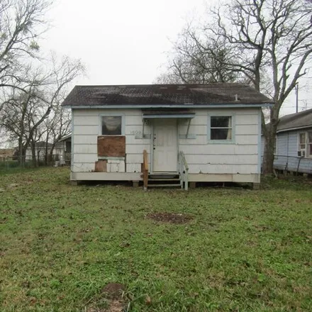 Image 3 - 1639 North Avenue G, Freeport, TX 77541, USA - House for sale
