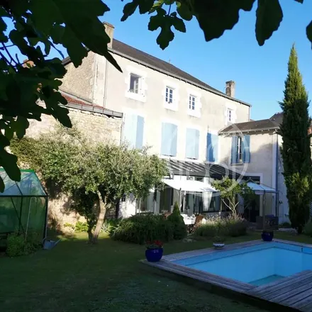 Buy this 6 bed house on Voix Communale de Civray à Saint-Saviol in 86400 Civray, France
