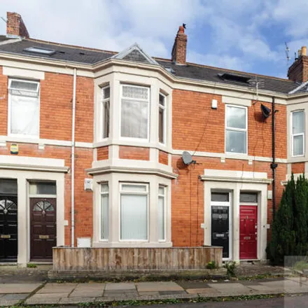 Rent this 6 bed room on Glenthorn Road in Newcastle upon Tyne, NE2 3HJ
