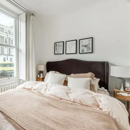 Image 3 - 103 Oakley Street, London, SW3 5NN, United Kingdom - Apartment for sale