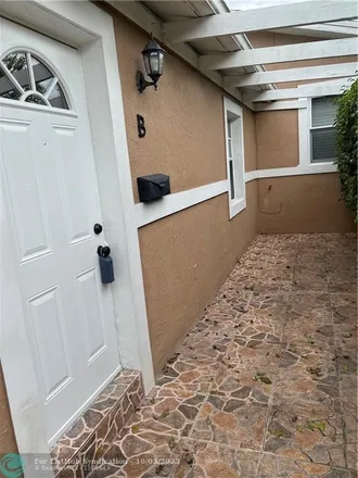 Rent this 1 bed duplex on 2735 Northeast 9th Avenue in Wilton Manors, FL 33334