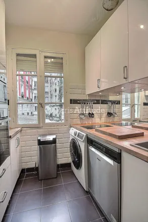 Image 9 - 82 Rue d'Amsterdam, 75008 Paris, France - Apartment for rent