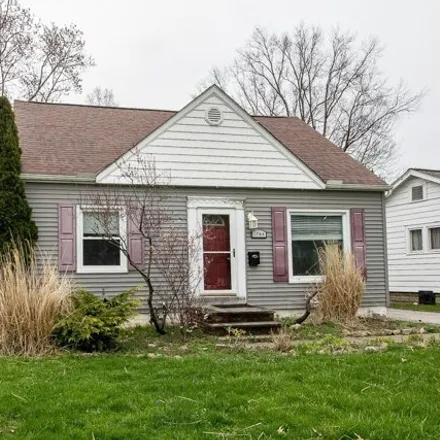 Buy this 3 bed house on 1667 East 300th Street in Wickliffe, OH 44092