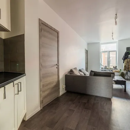 Image 9 - Avenue Paul Pastur 142, 6001 Charleroi, Belgium - Apartment for rent