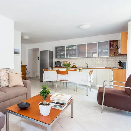 Rent this 3 bed apartment on 07029 Tèmpiu/Tempio Pausania SS
