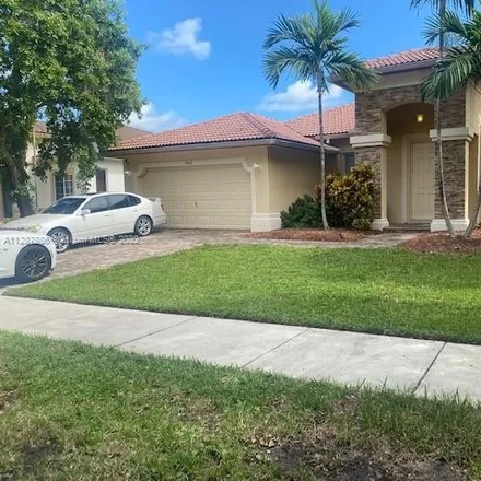Image 2 - 22013 Southwest 95th Place, Cutler Bay, FL 33190, USA - House for sale