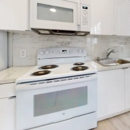 Rent this 1 bed apartment on #7,828 Pennsylvania Avenue in Flamingo-Lummus, Miami Beach