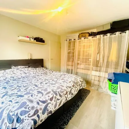 Rent this 2 bed apartment on Guido Gezellelaan 39 in 9800 Deinze, Belgium