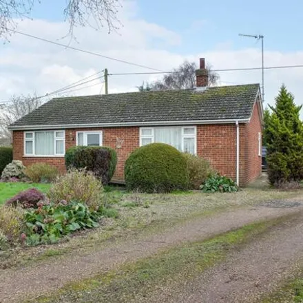 Buy this 3 bed house on Station Farm in Hankinsons Estate, opp