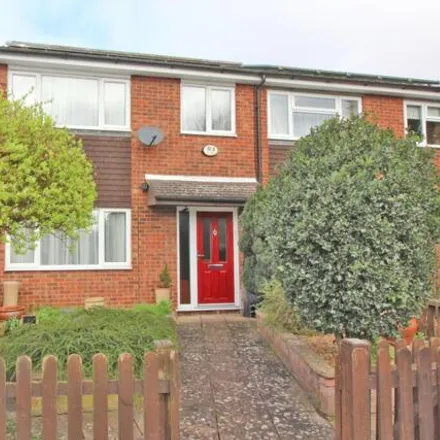 Buy this 3 bed townhouse on Thurnall Close in Baldock, SG7 6DP