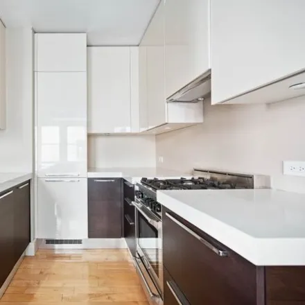 Image 4 - 101 East 38th Street, New York, NY 10016, USA - Apartment for sale