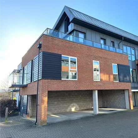 Rent this 2 bed apartment on Acorn Court in The Kilns, Merstham