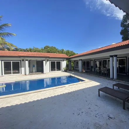 Buy this studio house on Luxury Villas $ 419