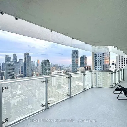 Image 3 - One Bloor East, 1 Bloor Street East, Old Toronto, ON M4W 1A9, Canada - Apartment for rent