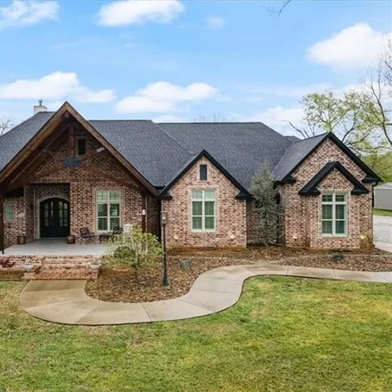 Buy this 7 bed house on 1121 West Garland Street in Hico, Siloam Springs