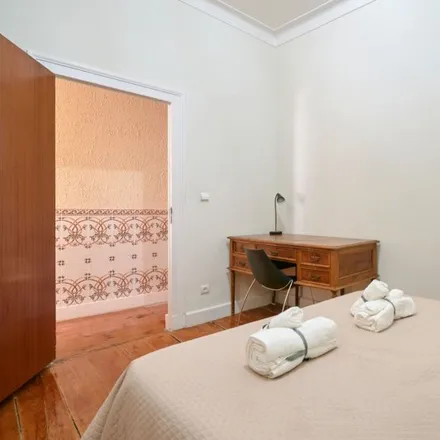Image 4 - Airbnb, Rua do Carrião, 1150-251 Lisbon, Portugal - Room for rent