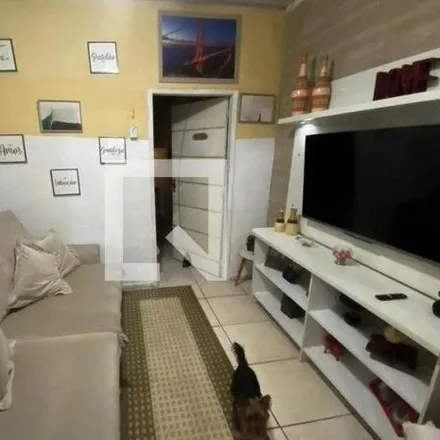 Rent this 1 bed house on Rua Raul Pompéia in Centro, Duque de Caxias - RJ