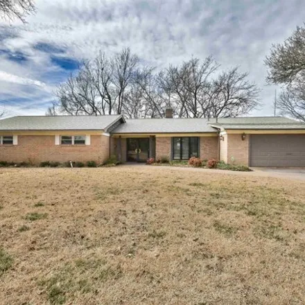 Buy this 3 bed house on 1398 Normandy Court in Duncan, OK 73533