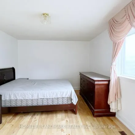 Image 2 - 49 White Heather Boulevard, Toronto, ON M1V 1P6, Canada - Apartment for rent