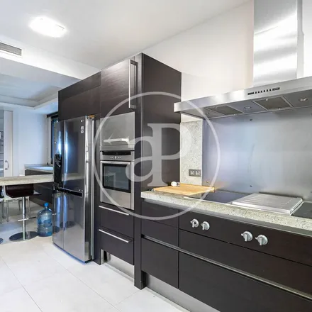 Image 4 - Carrer d'Ardena, 27, 08034 Barcelona, Spain - Apartment for rent