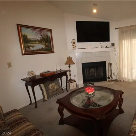 Image 9 - 7013 Pindarri Way, Las Vegas, NV 89145, USA - Townhouse for sale