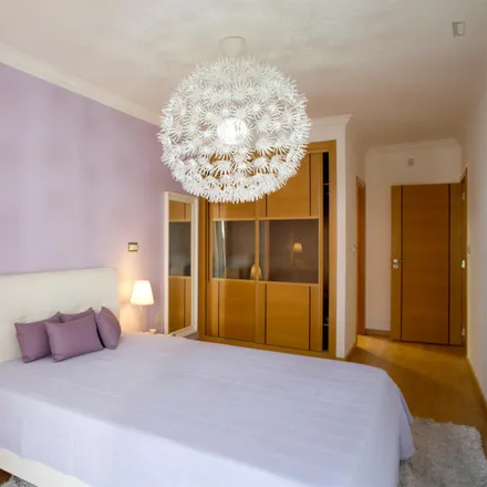 Rent this 2 bed room on Rua do Forte de Santa Apolónia 20 in 1900-046 Lisbon, Portugal