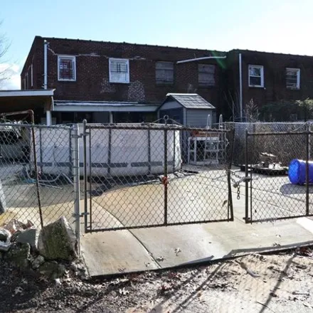 Image 3 - 2943 Thompson Street, Cramer Hill, Camden, NJ 08105, USA - House for sale