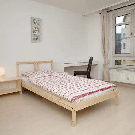 Image 3 - Quarters, Stromstraße, 10551 Berlin, Germany - Room for rent