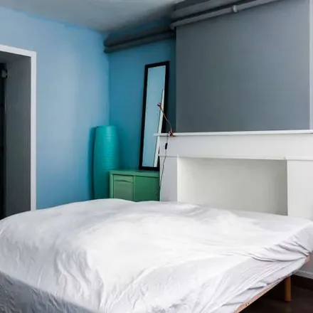 Rent this 3 bed apartment on Boulevard Général Jacques - Generaal Jacqueslaan 51 in 1050 Ixelles - Elsene, Belgium