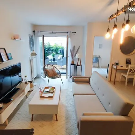 Rent this 1 bed apartment on L'Oriade in Rue Auguste Buisson, 92250 La Garenne-Colombes