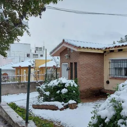 Buy this 2 bed house on Jujuy 101 in Departamento Punilla, 5152 Villa Carlos Paz