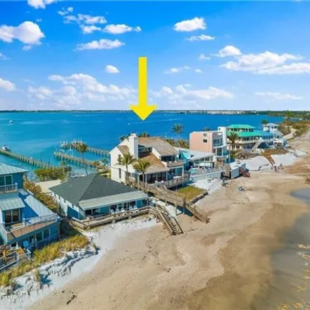 Image 1 - 781 Southeast Macarthur Boulevard, Sailfish Point, Martin County, FL 34996, USA - House for sale