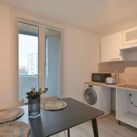 Rent this 4 bed apartment on 40bis Rue Gambetta in 69200 Vénissieux, France