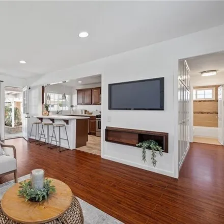 Image 4 - 1576 West 247th Place, Los Angeles, CA 90710, USA - House for sale