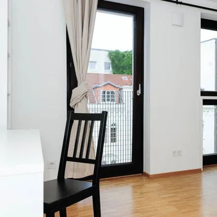 Rent this 4 bed room on Schellerdamm 22 in 21079 Hamburg, Germany