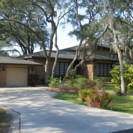 Rent this 4 bed house on 1000 Tara Vista Drive in Pinecraft, Sarasota County