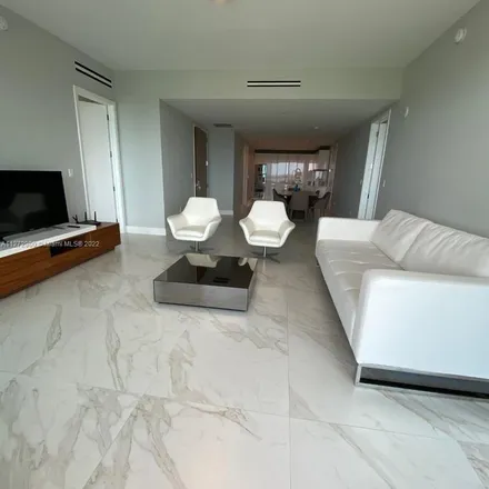 Image 4 - Collins Avenue, Bal Harbour Village, Miami-Dade County, FL 33154, USA - Apartment for rent