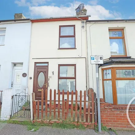 Rent this 2 bed townhouse on Haward Street in Lowestoft, NR32 2AW