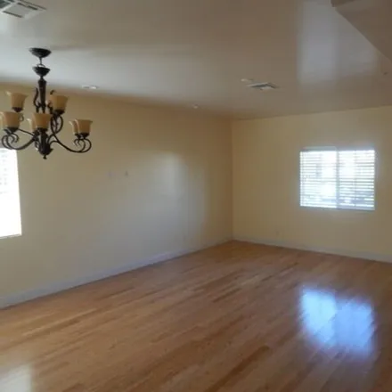 Image 2 - 2042 Hillcrest Drive, Los Angeles, CA 90016, USA - House for rent