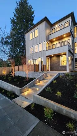 Buy this 4 bed condo on 2436 3rd Avenue West in Seattle, WA 98119