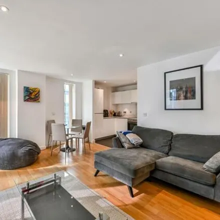 Buy this 2 bed apartment on Riverside Apartments in Woodberry Grove, London