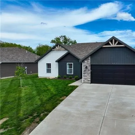 Buy this 3 bed house on 433 Kreisel Drive in Raymore, MO 64083