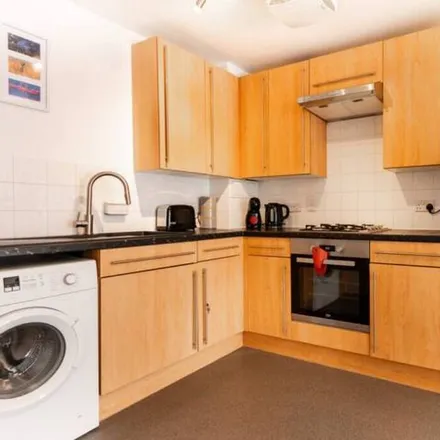 Image 2 - London, SW4 6AN, United Kingdom - Apartment for rent