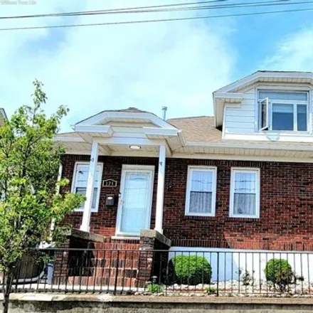 Rent this 3 bed house on 187 Jefferson Street in Wood-Ridge, Bergen County